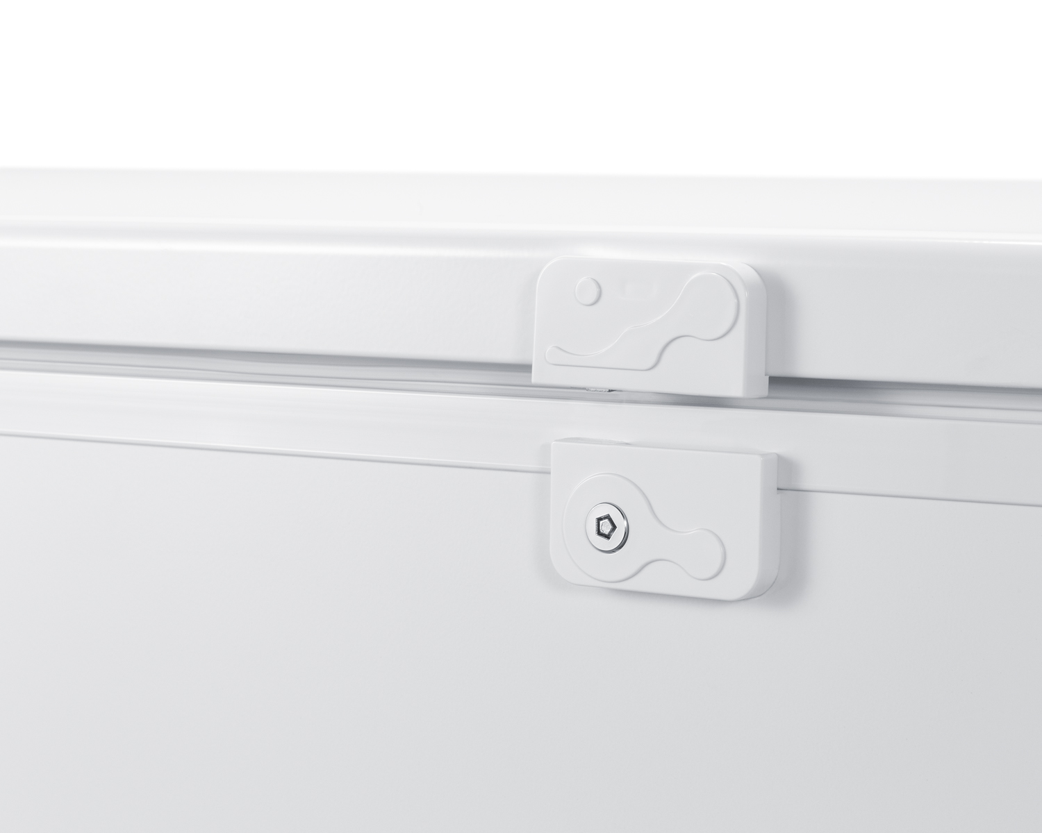 Commercially listed 19.8 cu.ft. manual defrost chest freezer in white with stainless steel corner guards and lock